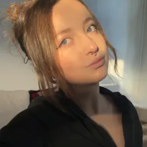 Baby-sitter expérience + de 10 ans sur Lyon🇫🇷