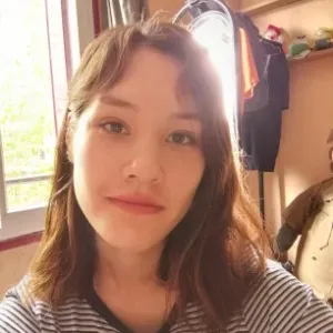 Promène les chiens et rend visite aux animaux