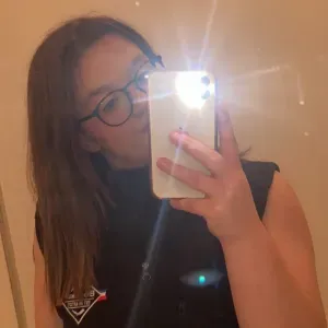 Baby sitter pour l'été, pour payer mes études..