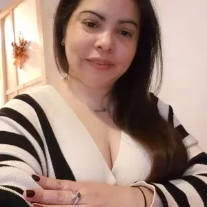 Licenciada en Administración/Empresas(cuidadora en Valencia)