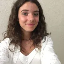 Baby-sitter expérimentée et enjouée :)