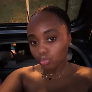  Lina, 17 ans, baby-sitter sérieuse et attentionnée.🌸