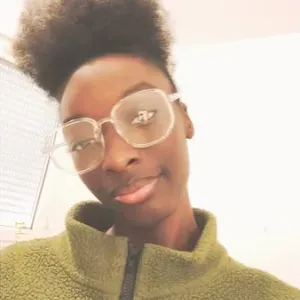 "Baby-sitter expérimentée à Troyes