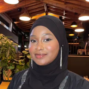 Babysitter com experiência em Maputo 