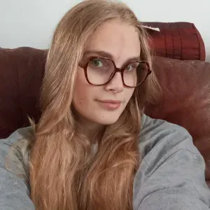 Baby-sitter création est a l'écoute