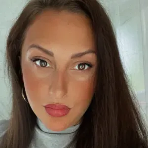 Femme de ménage discrète et sérieuse 