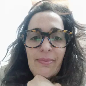 Babysitter com experiência  para fazer horas