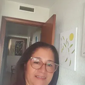 Canguro en alicante 2 años de experiencia 