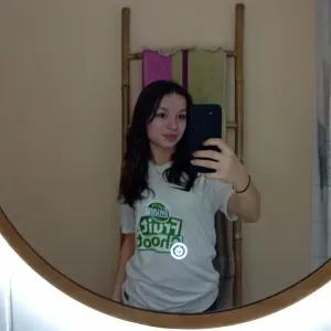 Baby-sitter cool et à l'écoute des autres