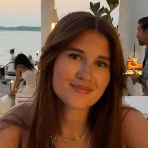 Baby-sitter motivée cherche enfants à garder :)