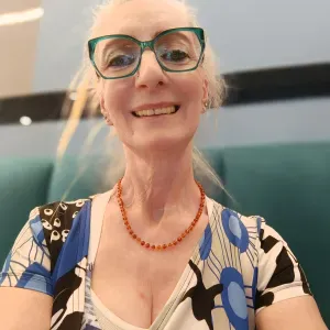  Addetta alle pulizie stiro badante responsabile a PAVIA 