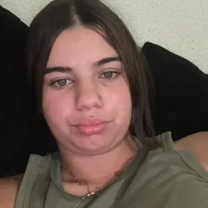 bonjour j'ai 16 ans je m'appelle maelys