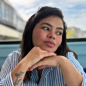 Femme de ménage à Paris, Disponible à temps plein 