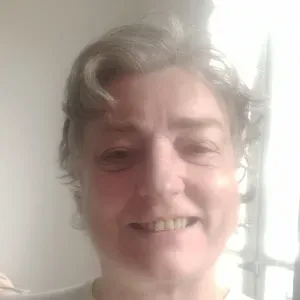 Auxiliaire de vie diplômée pour les personnes âgées 