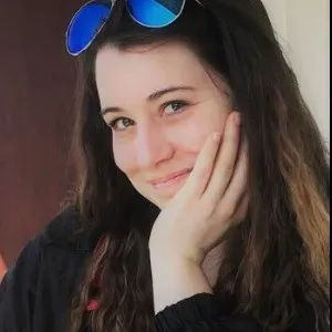 Babysitter expérimentée à votre service