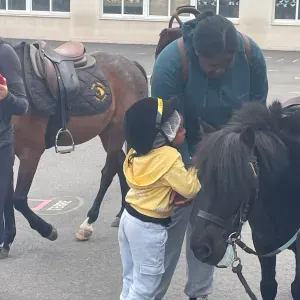 Je recherche une babysitter