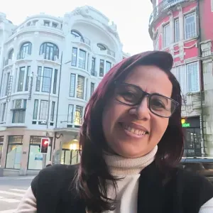 Empregada de limpeza de lares 