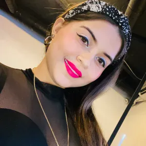 Niñera con experiencia y aún ambiente sano para los niños