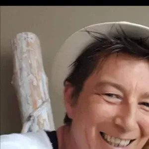 femme de ménage ,jardinage, cuisine, petit bricolage 