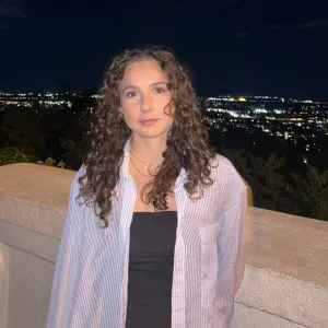 Baby-sitter qui a déjà travailler avec des enfants 