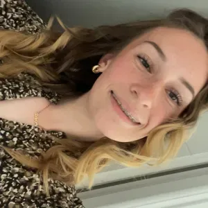 Baby- sitter expérimenté avec des enfants de mon entourage