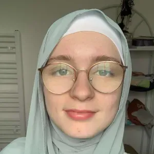 Baby-sitter sérieuse - juillet/août