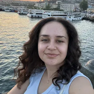 Baby-sitter expérimentée à Marseille