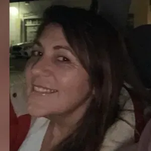 Empregada de limpeza >10 anos experiência 