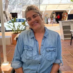 Mature, honest carer seeking a position in Portugal. 