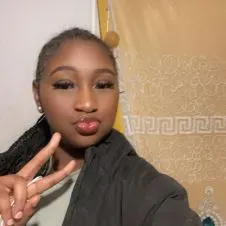 Baby sitter fun et créatrice de sourire 