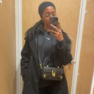 Baby-sitter sérieuse et responsable