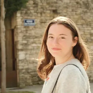 Baby-sitter expérimentée dans le Luberon