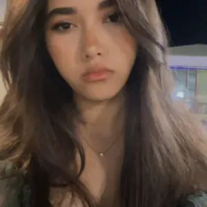 A pet sitter who loves pets !!