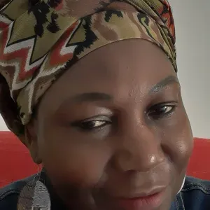 Baby-sitter expérimentée à Saint-Pierre-du-perray