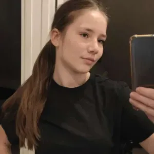 Baby-sitter sérieuse, patiente et dynamique de 16 ans