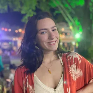 Estou à procura de uma babysitter perto de mim