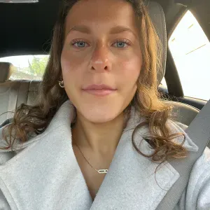 Jeune nounou trilingue et expérimentée à Paris