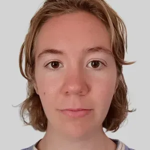 Pet sitter et étudiant en art à Pau.