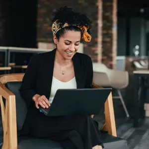 Native Spanish tutor helping kids learn with confidence