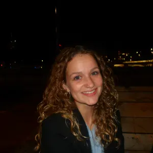 Recherche d'un travail de baby-sitter à temps partiel