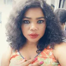 Experienced babysitter in france