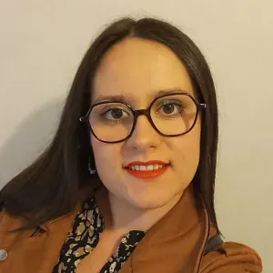 Amoureuse des animaux propose garde et promenades