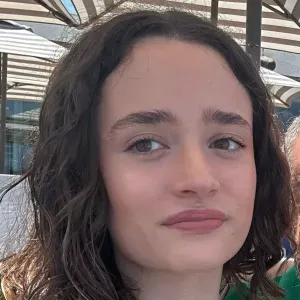 Canguro en Avilés, estudiante de magisterio