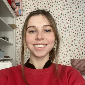 Profesora en La Coruña. Comprometida en ayudar!