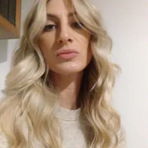 Cercasi con urgenza colf a Rosà