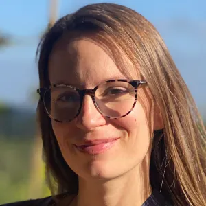 Recherche baby-sitter - garde d'enfants à Montreuil