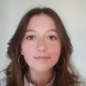 Jeune fille sérieuse et disponible pour le baby-sitting  