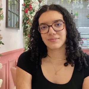 Étudiante en psycho, baby-sitter attentive à Aix