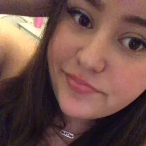 Étudiante qui peut aider en devoir 