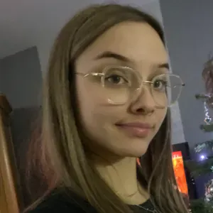 Baby-sitter expérimentée à Carling/L'Hopital